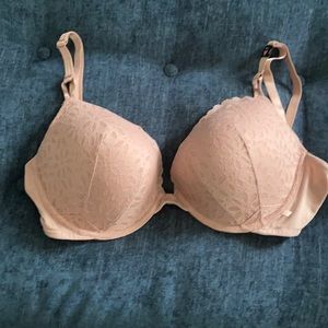 NWT Victoria’s Secret nude lace push up bra 38DD